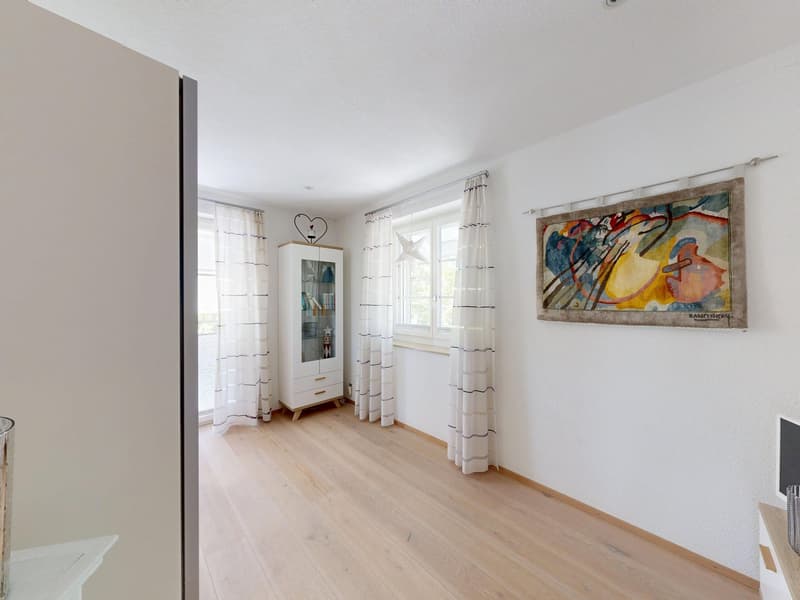 Exklusives 4.5-Zimmer Einfamilienhaus an ruhiger Lage (15)