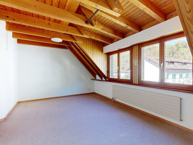 5.5-Zimmer Mittelhaus mit vielseitigem Raumangebot (5)