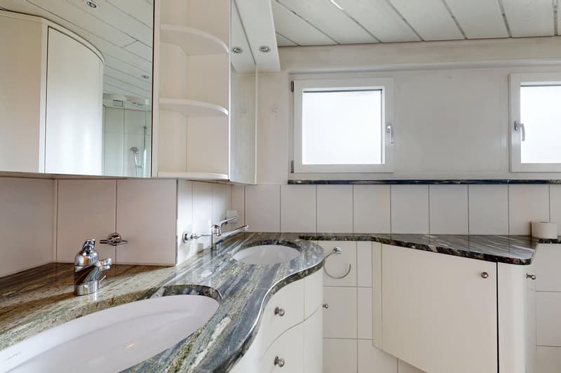5.5-Zimmer Doppeleinfamilienhaus an ruhiger Lage (9)