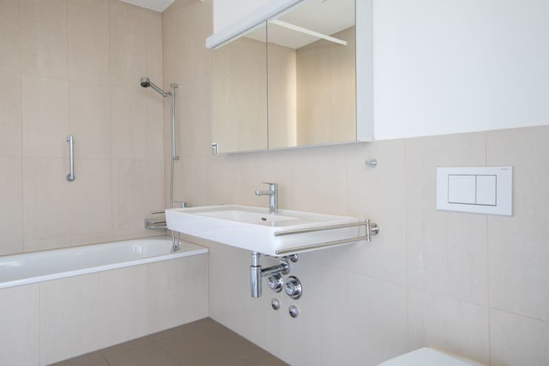 Nähe Gartenstadt, Münchenstein - Moderne 2 1/2-Zimmer-Wohnung im 4.OG (2)