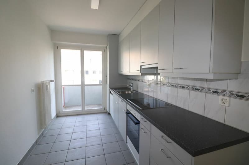 Nähe Kannenfeldpark - schöne 3 1/2-Zimmerwohnung in ruhiger Seitenstrasse zu vermieten (3)