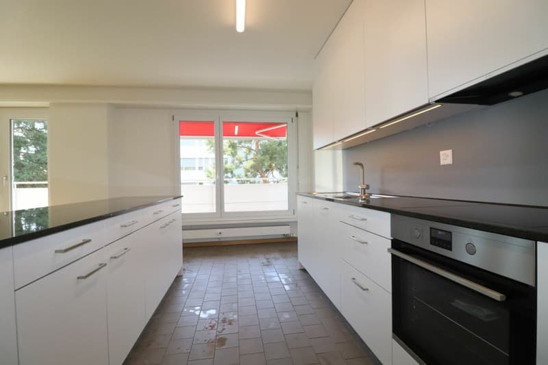 Am Lindenplatz - renovierte 2.5-Zimmer-Wohnung zu vermieten (3)