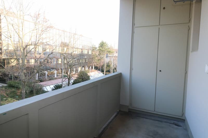 Nähe Aeschenplatz und Bahnhof SBB - grosszügige 4 1/2-Zimmer-Wohnung im 4.OG (11)