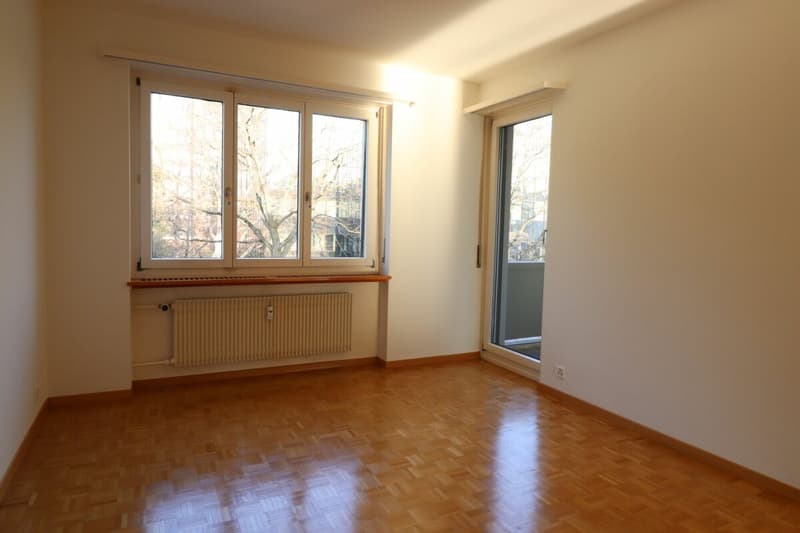 Nähe Aeschenplatz und Bahnhof SBB - grosszügige 4 1/2-Zimmer-Wohnung im 4.OG (8)
