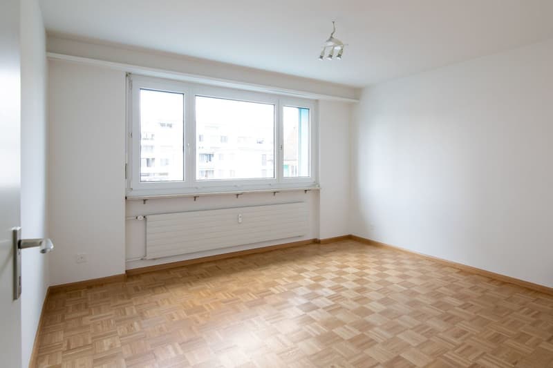 Zwischen Coop Center und Spielplatz Eisweiher - schöne 3-Zimmerwohnung in Oberwil (7)