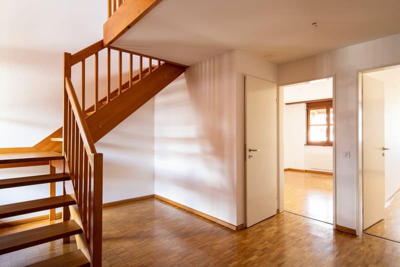 Im beliebten Freuler-Quartier - moderne Maisonette-Dachwohnung mit 2 Balkonen (2)