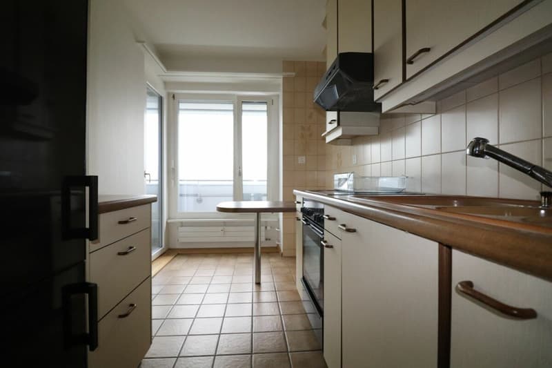 Schöne 2-Zimmer-Wohnung mit tollem Ausblick zu vermieten (4)