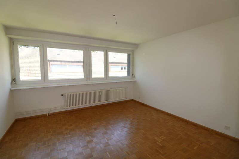 Wohnen in Riehen - grosszügige 3 1/2- Zimmerwohnung mit zusätzlichem Mansardenzimmer in ruhiger Quartierstrasse (4)