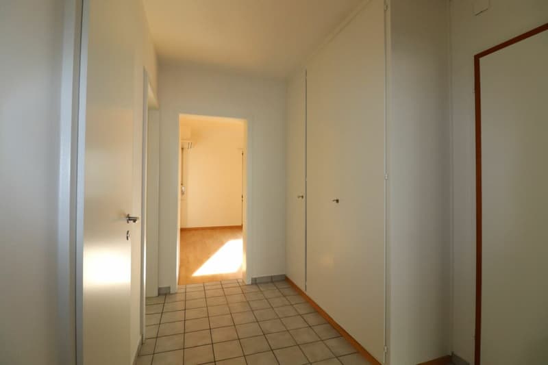 Zwischen Gartenbad Bachgraben und Kannenfeldpark - gemütliche 3-Zimmer-Wohnung im 3.OG (5)
