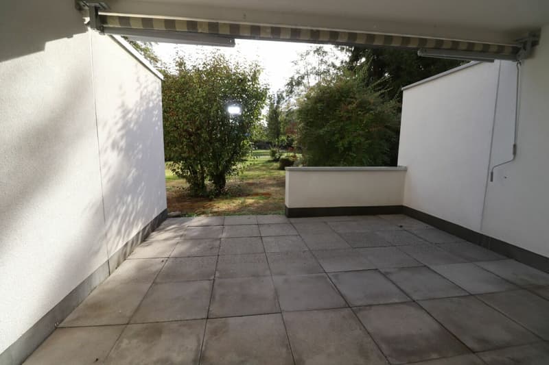 Nähe Mischelicenter- moderne und helle 3 1/2 Zimmer-Maisonette-Wohnung mit Gartensitzplatz (5)