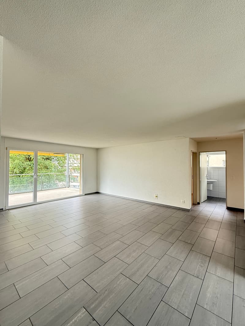 Appartement moderne 5.5 pièces avec 2 balcons dans le centre de Grenchen (6)