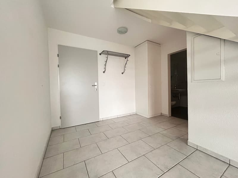 charmante 4.5-Zimmer-Duplexwohnung mit Bergblick (9)