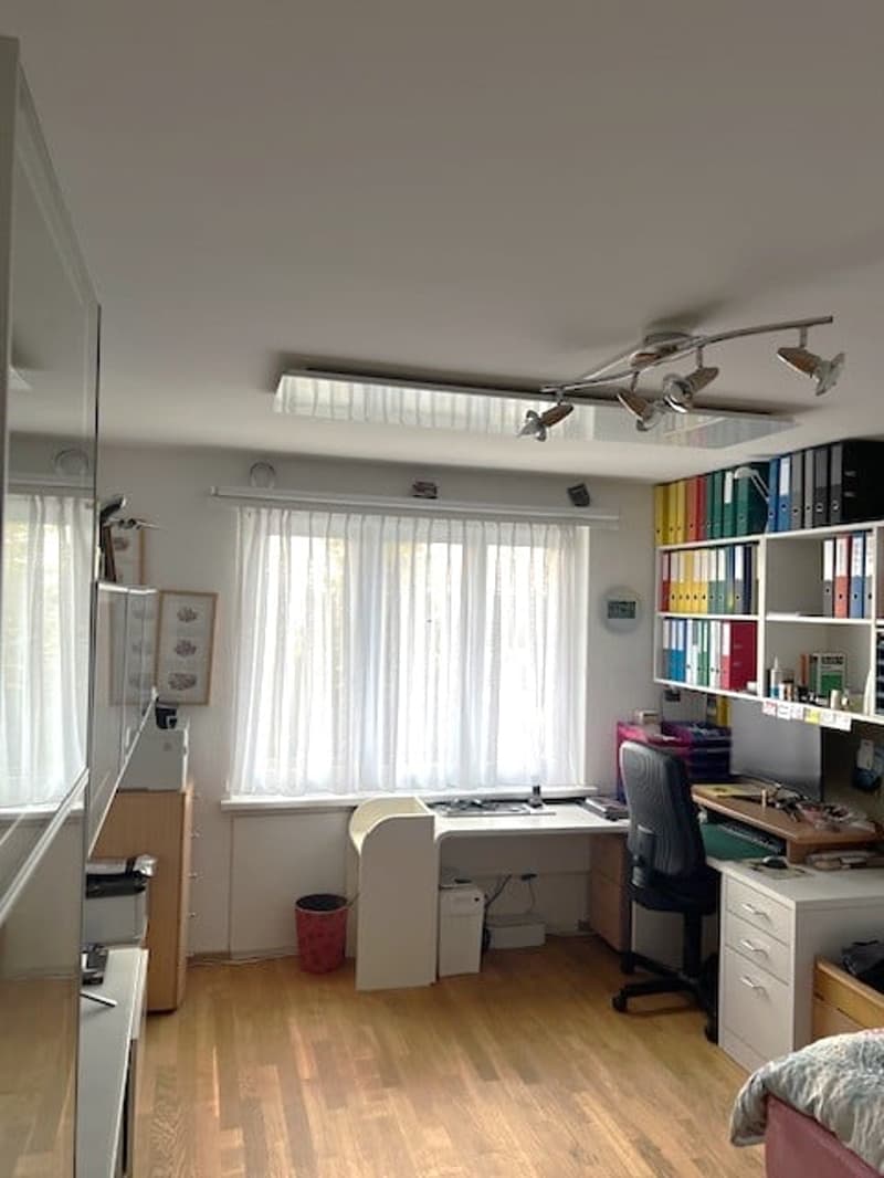 kompakte 4.5-Zimmerwohnung mit Balkon, Bastelraum + Garage (7)
