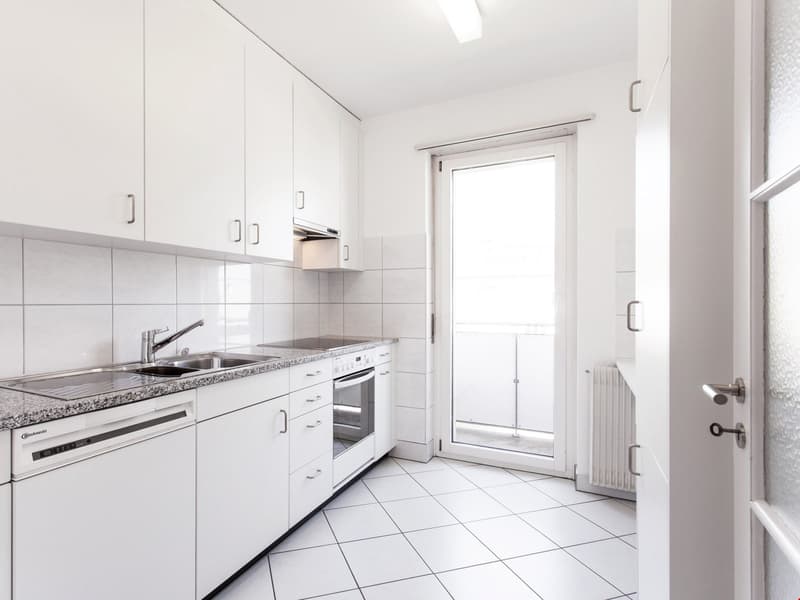 Sonnige 4.5-Zimmer-Wohnung mit charmantem Wohnkomfort (2)