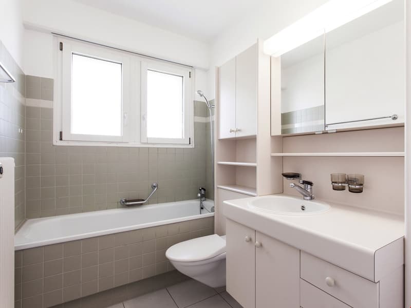 Bei den Fotos handelt es sich um sinngemässe Bilder einer ähnlichen Wohnung