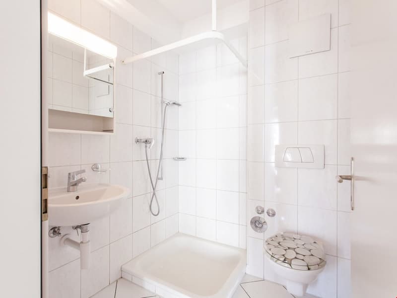 ACHTUNG: Die Fotos sind Symbolbilder vom selben Wohnungstyp im 3. OG.