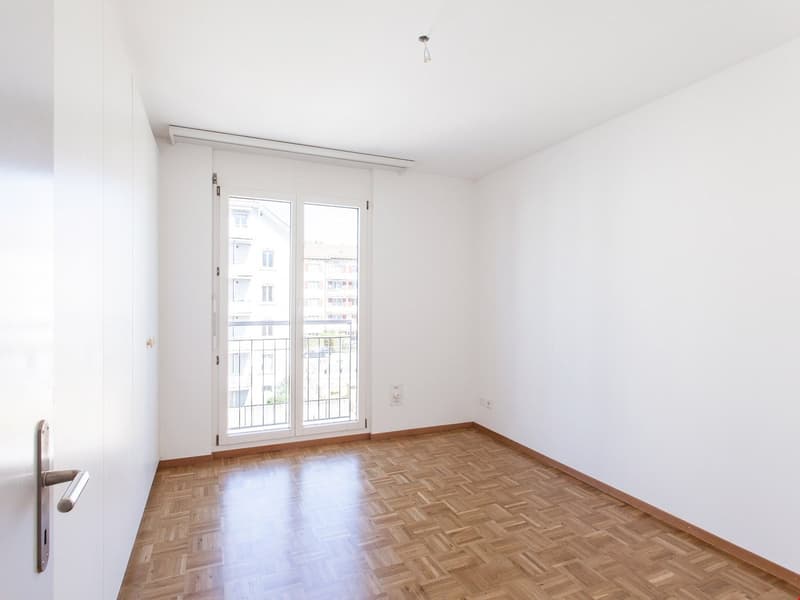 ACHTUNG: Die Fotos sind Symbolbilder vom selben Wohnungstyp im 3. OG.