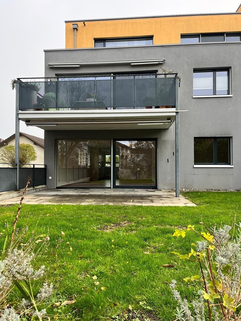 Moderne 4.5-Zimmer-Wohnung mit Terrasse (2)