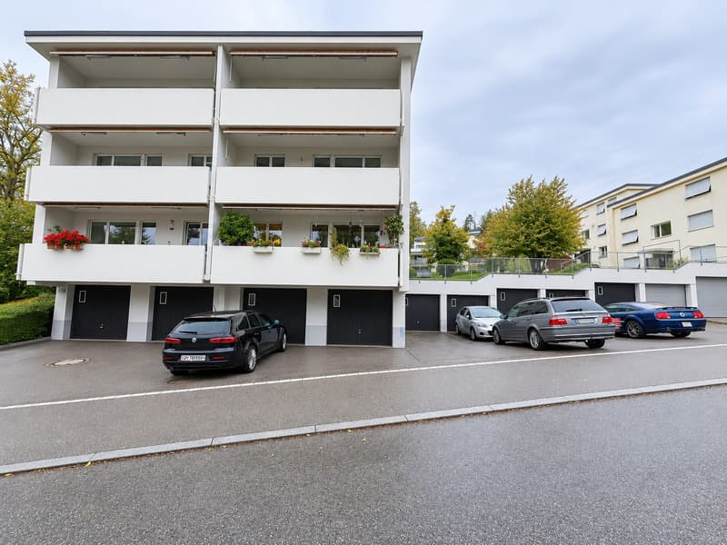 Charmante 2.5 Zimmer-Wohnung im schönen Stäfa (7)
