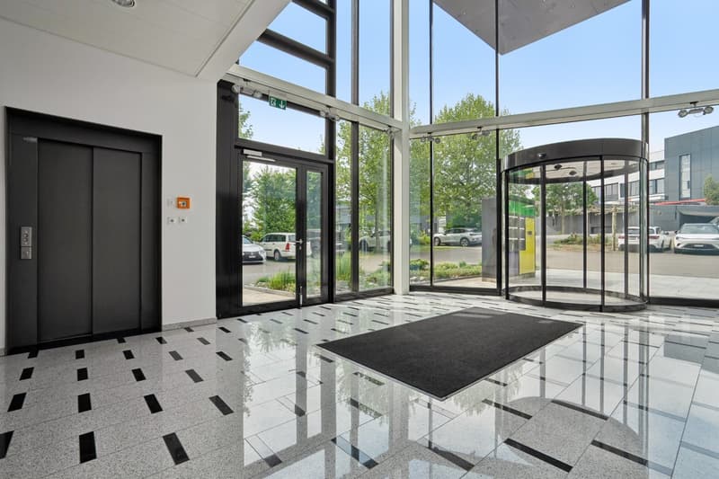 Repräsentative Büro-/Gewerbefläche mit Weitblick Arbeiten, wo Erfolg beginnt (3)
