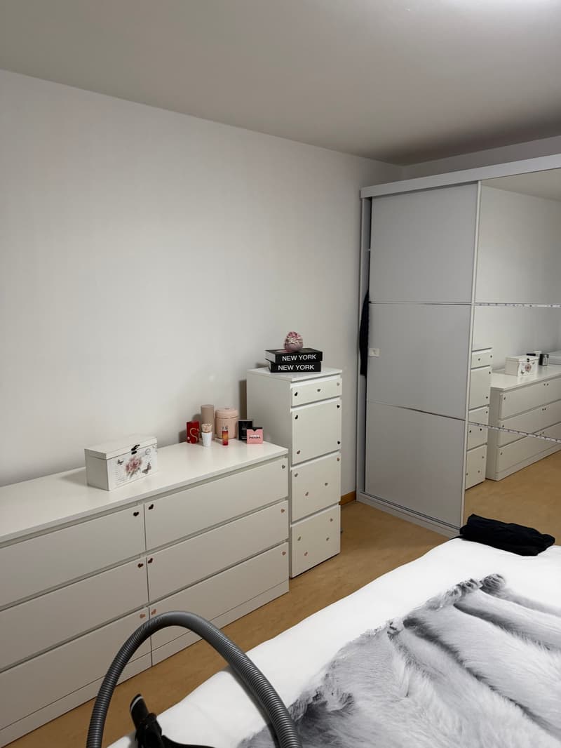 Ruhige 4.5-Zimmer-Wohnung mit Balkon und Garage in Nürensdorf (10)