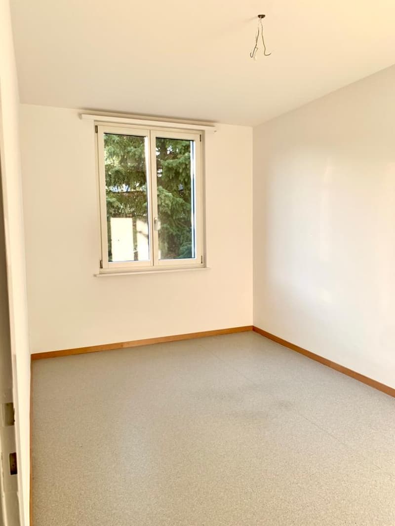 Helle 3-Zimmer-Wohnung in Zürich-Oerlikon zu vermieten! (5)