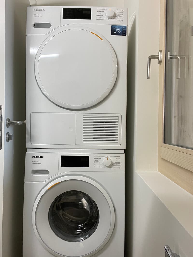 Grosszügige, moderne 2.0-Zimmerwohnung (Studio) in Höri zu vermieten! (10)