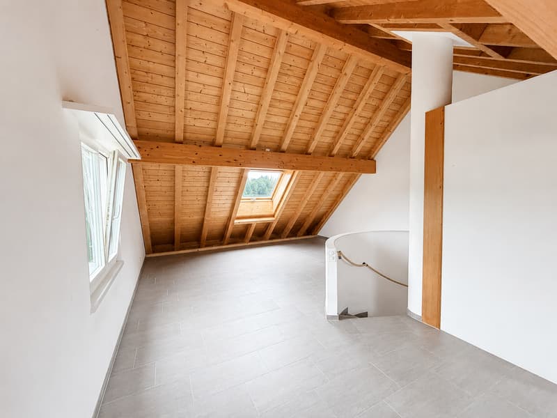 Familienfreundliche 6.5-Zimmer-Haushälfte (5)