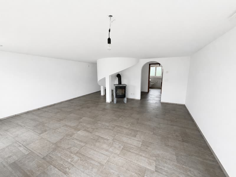 Familienfreundliche 6.5-Zimmer-Haushälfte (2)