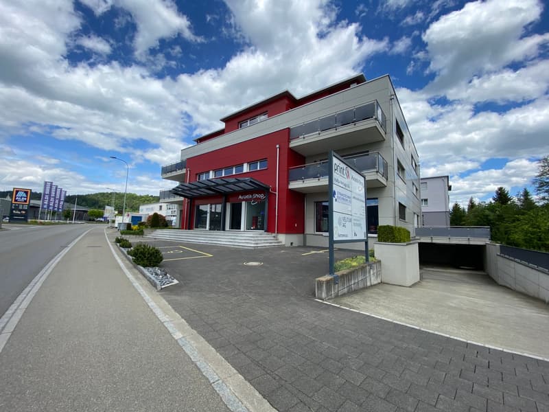 Grosszügige Gewerbefläche mit Balkon in Zuzwil SG (1)