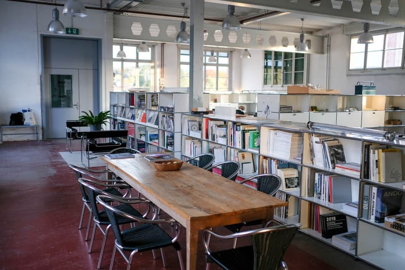 Postes de travail entièrement meublés (4)