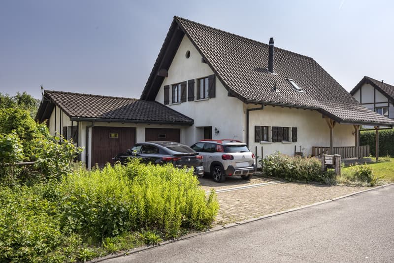 Villa individuelle de 6 pièces avec jardin et véranda à Marly (1)