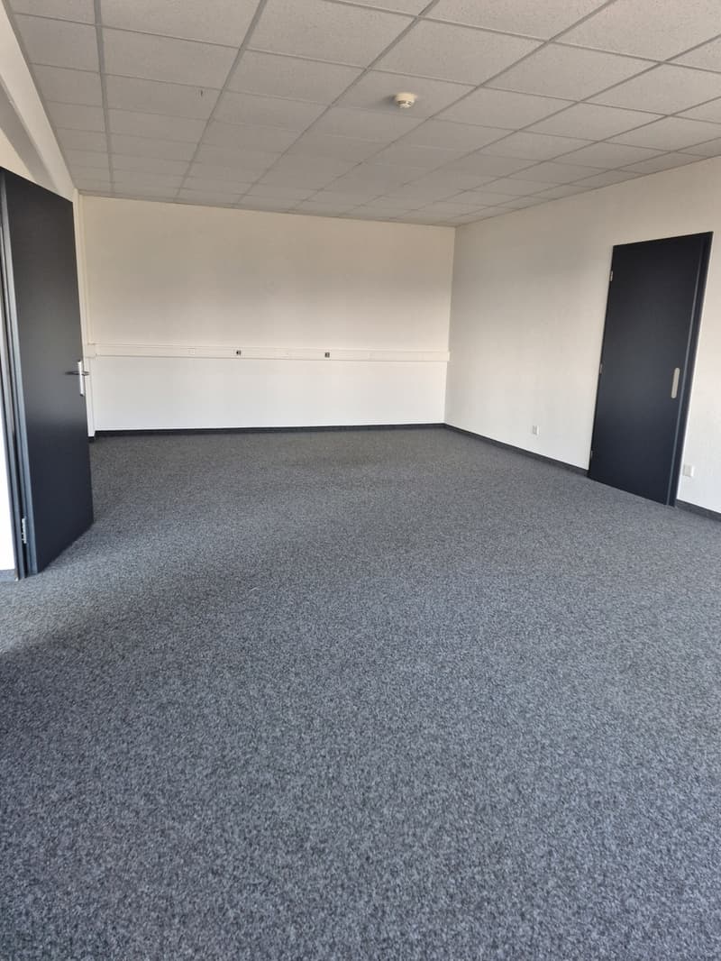 Bureaux lumineux et modulables/divisibles dans un emplacement central proximité de lautoroute (5)