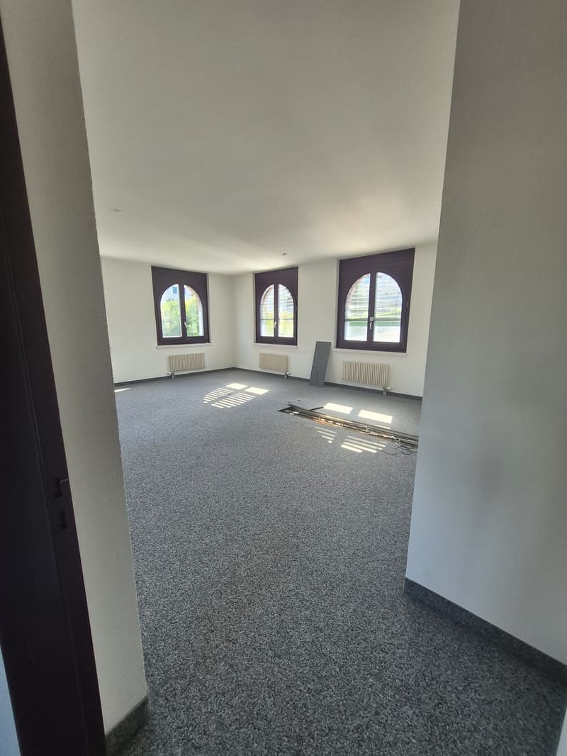 Surface de bureaux attractive et flexible, idéalement située à Granges-Paccot (4)