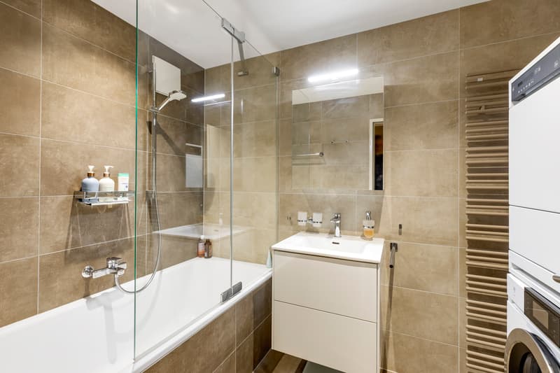 Superbe appartement de 150 m2 habitable, rénové à neuf (13)