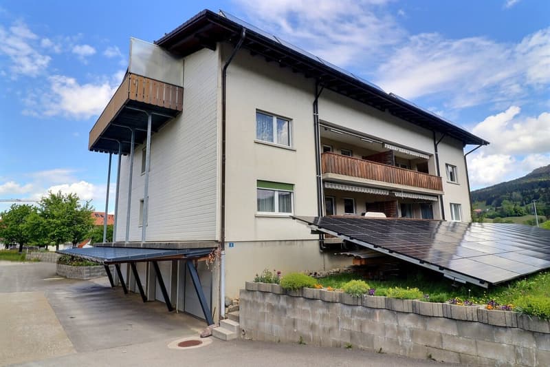 Charmante 4.5-Zimmer-Wohnung mit Balkon und Garage (11)