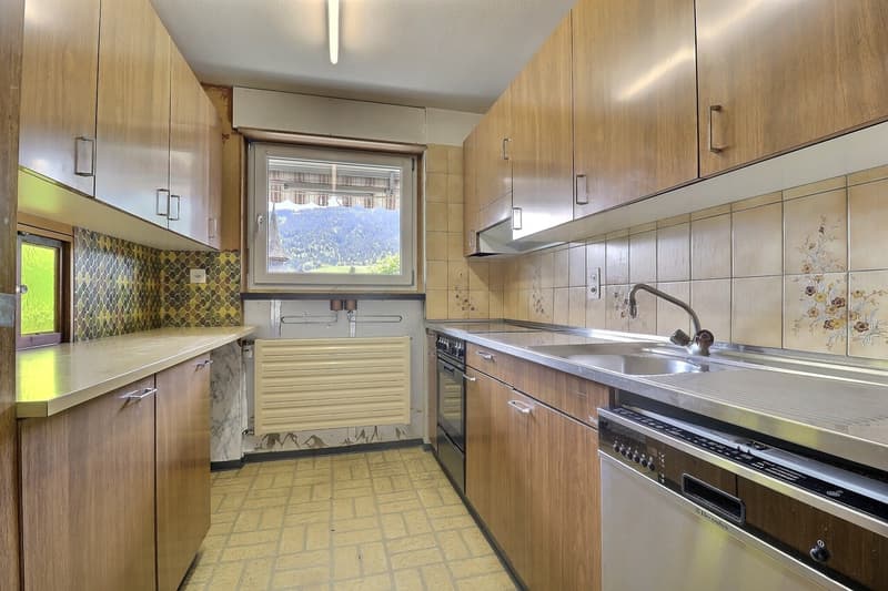 Charmante 4,5-Zimmer-Stockwerkeigentumswohnung mit Balkon und Garage (6)