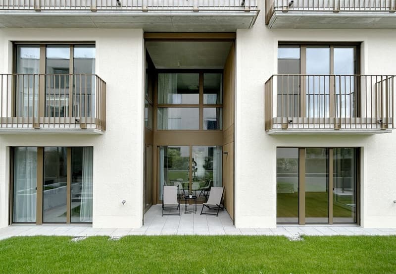 Your retreat in the heart of Reinach: Maisonette with private garden (3)