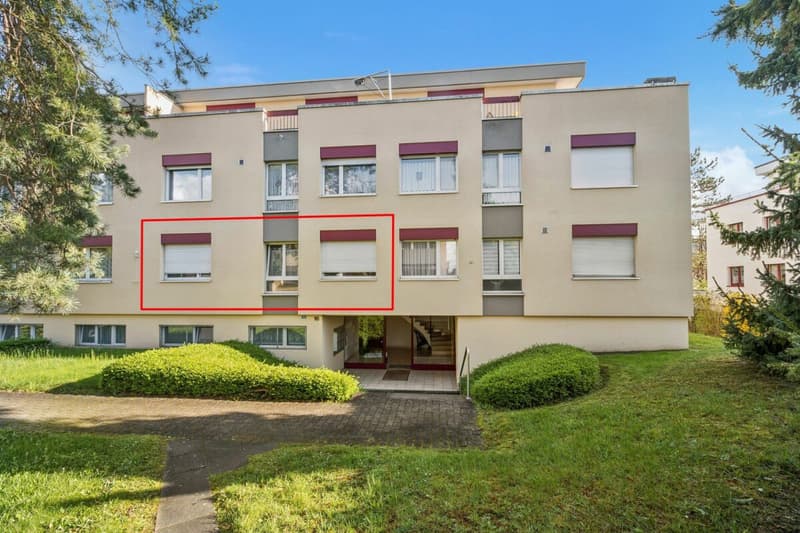 Helle 3-Zimmer-Wohnung mit grossem Wohnbereich und Balkon in Reinach (2)