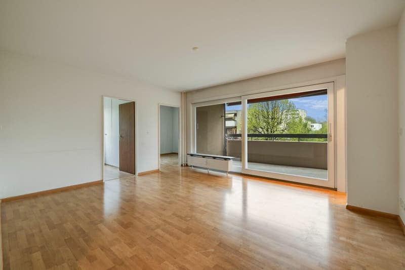 Helle 4-Zimmerwohnung an ruhiger Lage mit Einstellhallenplatz (1)