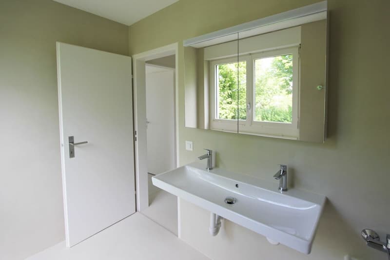 Moderne 4.5-Zi-Wohnung mit 2 Balkonen und AEP / neue Küche und Bäder (5)