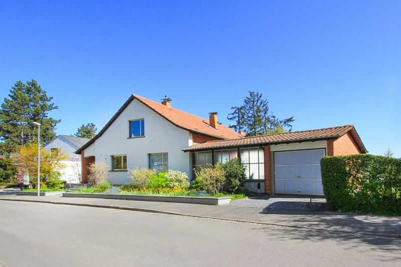 Bestehendes Haus mit Garage
