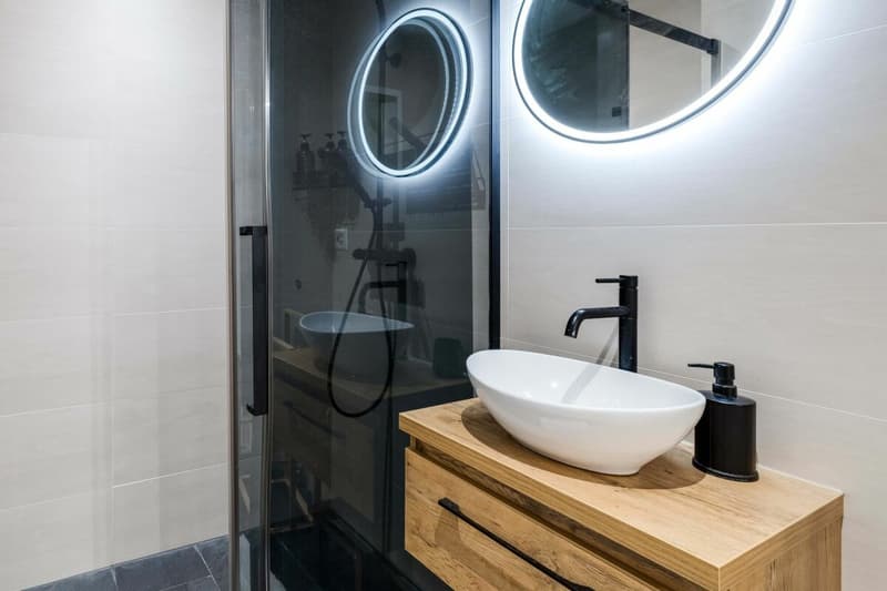 Stilvoll wohnen oder clever investieren: Renovierte 2.5-Zimmer-Wohnung mit Balkon (9)