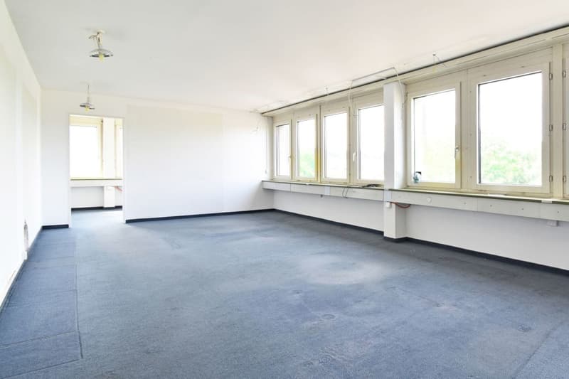 Attraktive Büroflächen im Gewerbegebiet Kägen, Reinach (2)