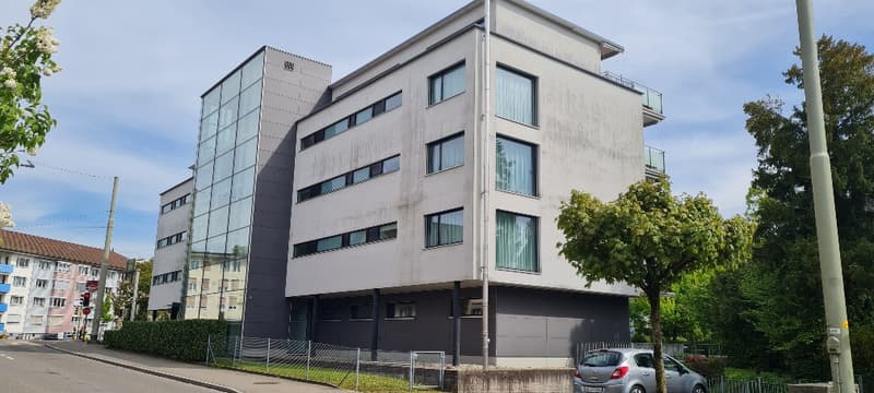 helle Wohnung an zentralem Standort mit Weitsicht (1)