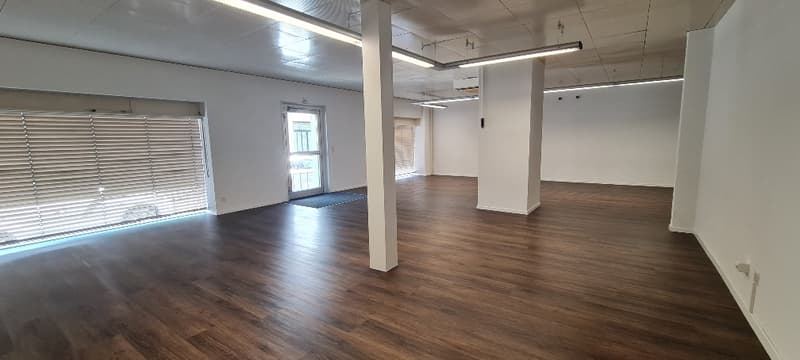 Ladenfläche/Büro an zentraler Lage mit Lager (2)