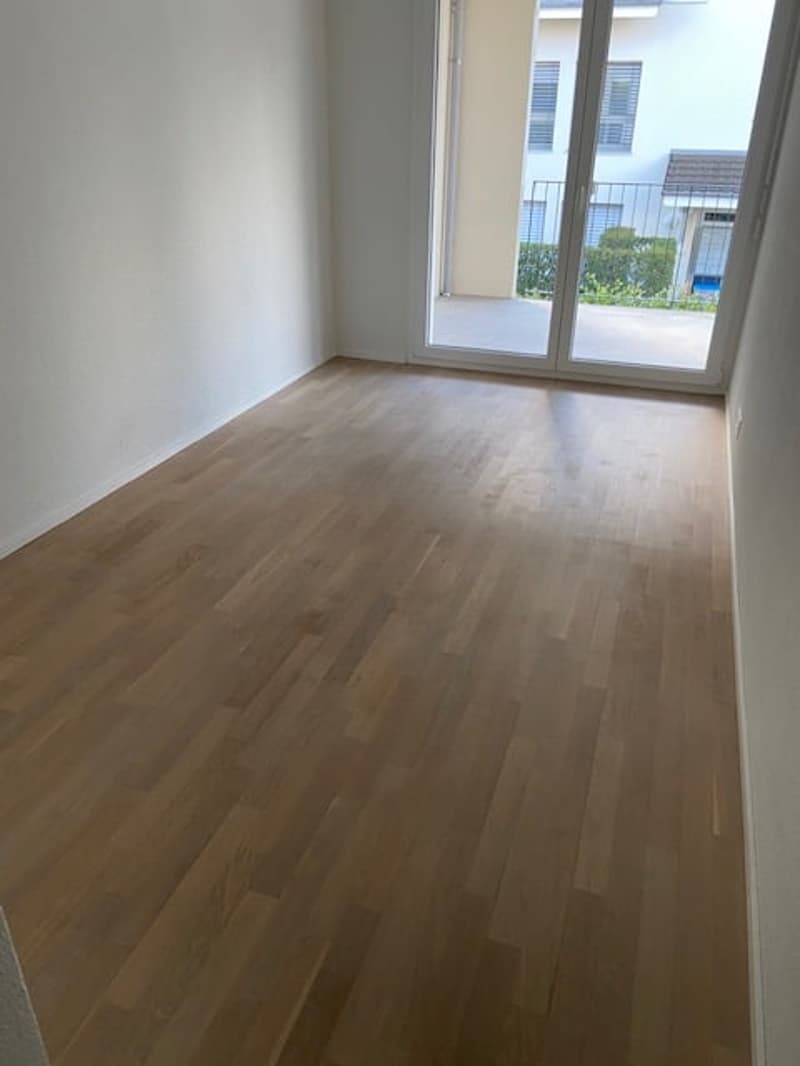 helle, moderne Wohnung mit grossem Balkon (11)