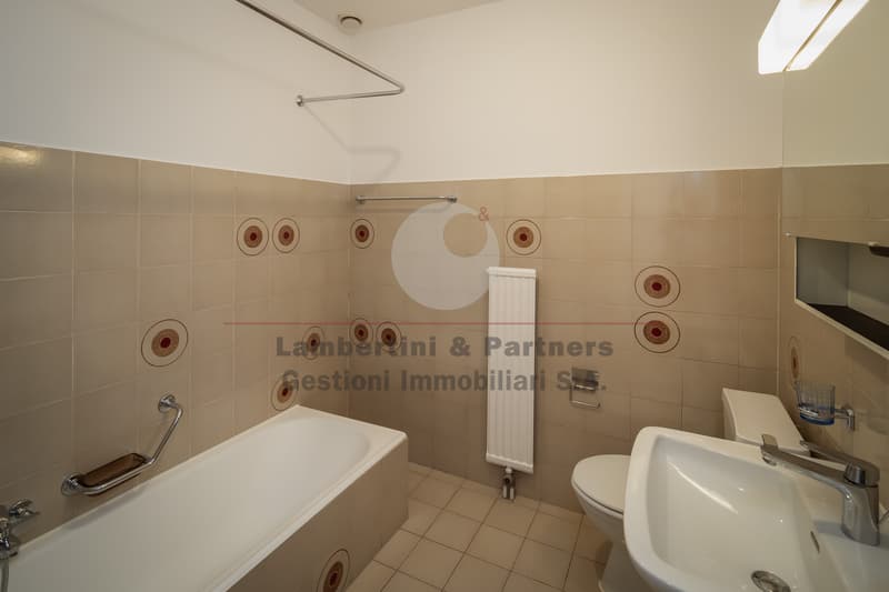 Bagno con vasca