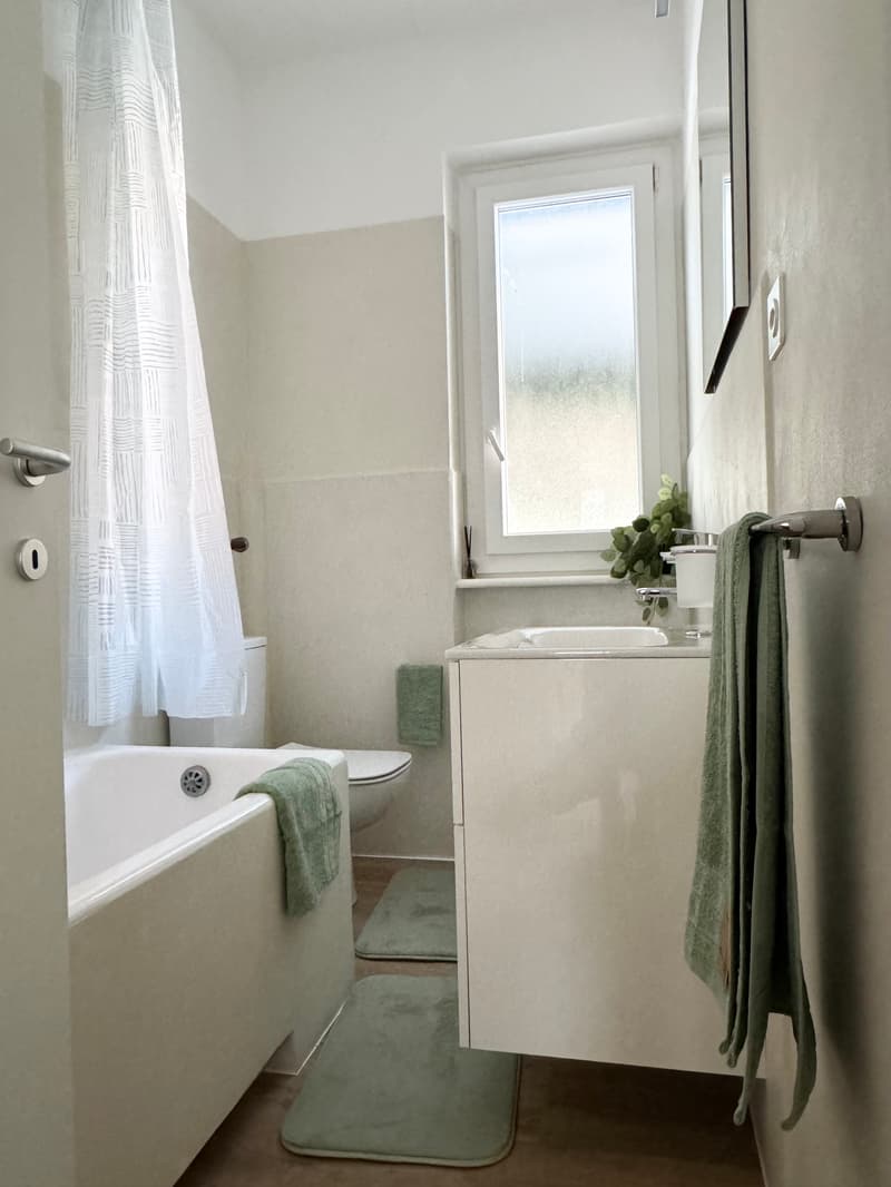 Servizio con vasca da bagno