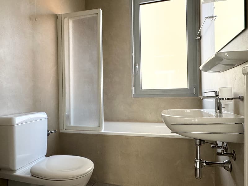 Servizio con vasca da bagno